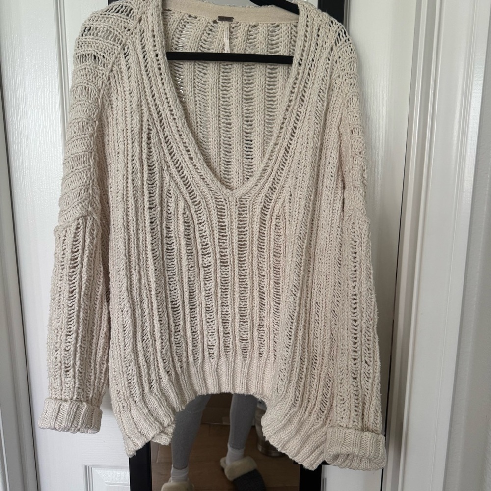 Free People cream V-Neck Sweater